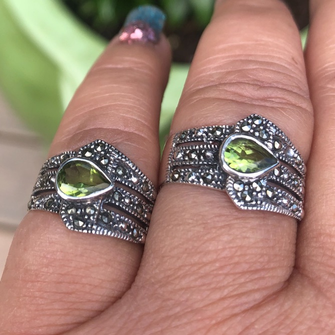 L25 Set Of 2 Unique Pear Shape EW Set Peridot Rings W Marcasite - Solid 925 20$